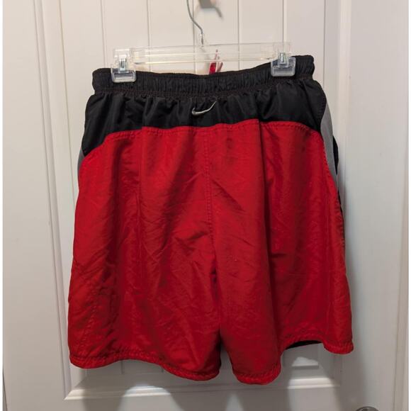 Mens Nike Swim Trunks Red Black Mesh Lined Board Shorts Size L - Picture 4 of 7